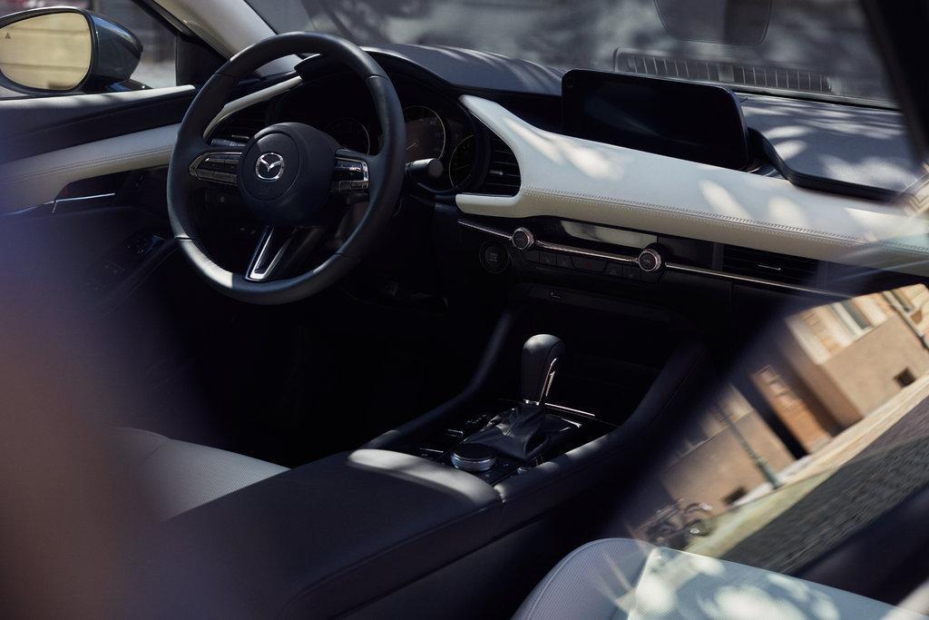MAZDA 3 Sedan 2021